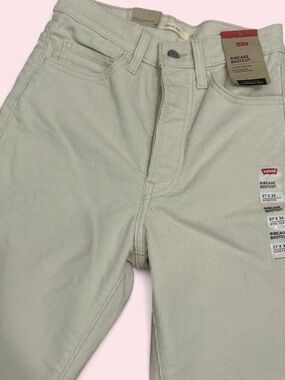 Levi's Cream Corduroy Jeans! High waisted Ribcage Bootcut style 27W
